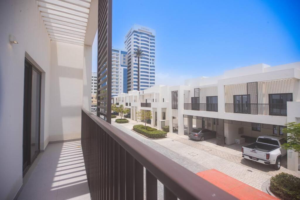 Luxury 3 Bdr Villa By The Sea 54 フジャイラ エクステリア 写真
