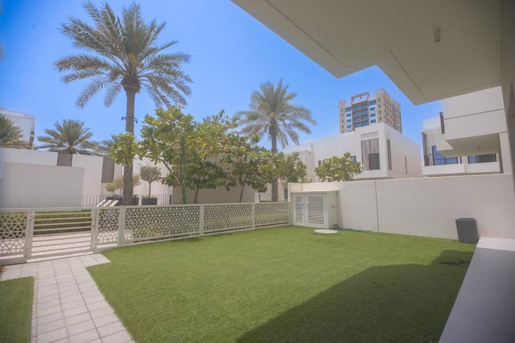 Luxury 3 Bdr Villa By The Sea 54 フジャイラ エクステリア 写真